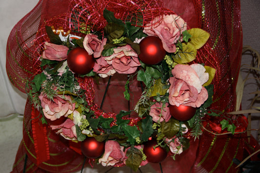 Christmas silk wreath with lace